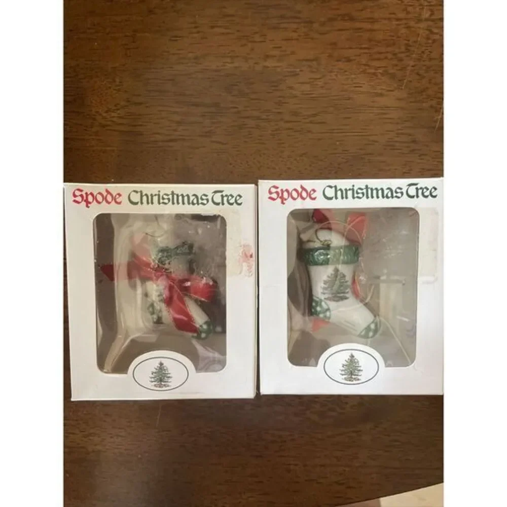 Spode Christmas Tree Collection Porcelain Socking with a Kitten Cat Ornament NEW